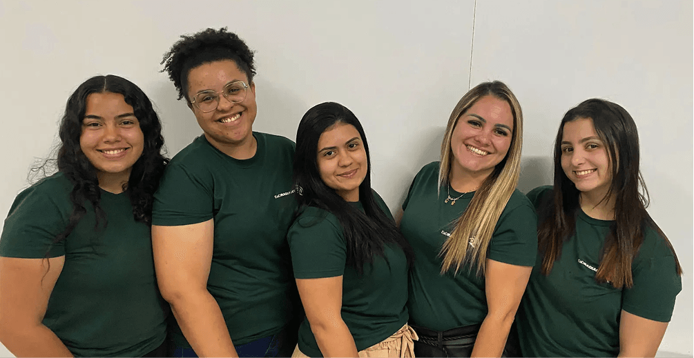 Equipe EaD Radiante oferecendo suporte aos alunos